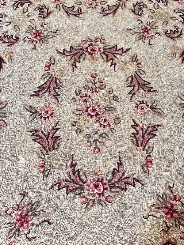 Vintage American Hand-Hooked Floral Rug in Colonial Revival Style, c.1950s