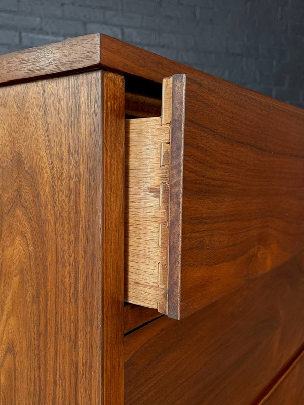 Mid-Century Modern 9-Drawer Walnut Dresser by LA Period, c.1960’s