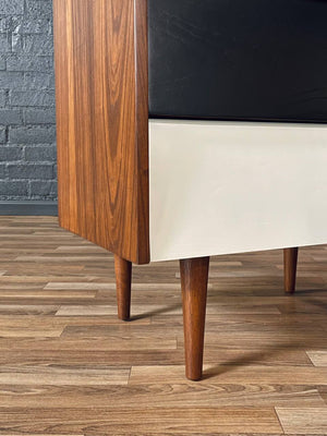 Mid-Century Californian Modern Two-Tone 3- Drawer Dresser by Woodland of CA, c.1960’s