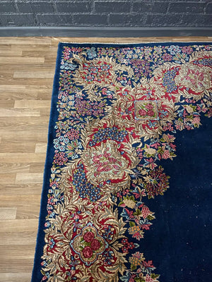 Vintage Persian Kashan Rug – Hand-Knotted Floral Medallion on Deep Indigo Field, c.1940s