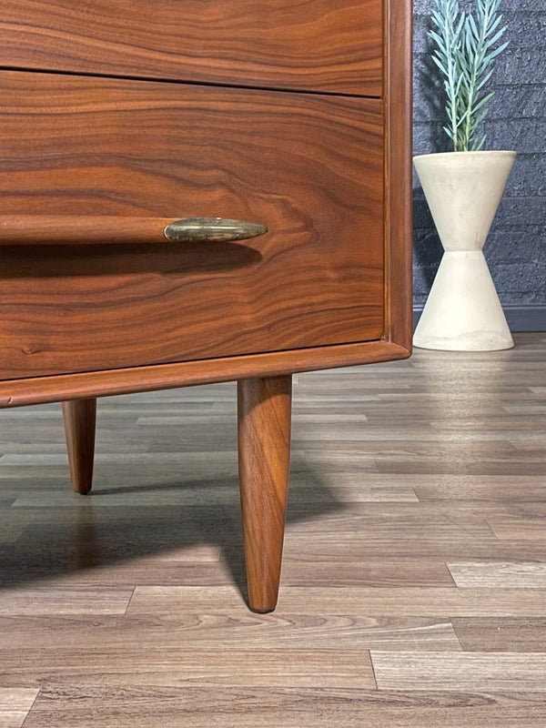 T.H. Robsjohn Gibbings Walnut Dresser for Widdicomb, c.19650’s