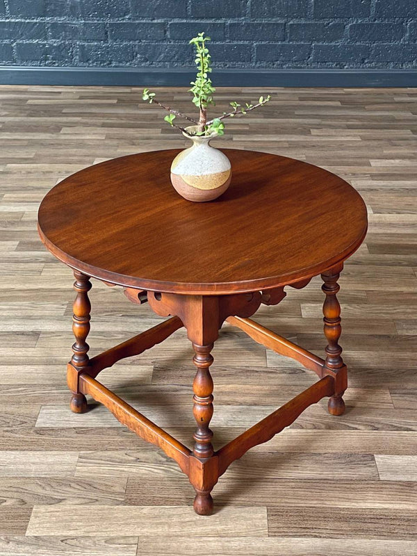 American Colonial Style Round Maple Side Table w/ Turned Legs, c.1930’s