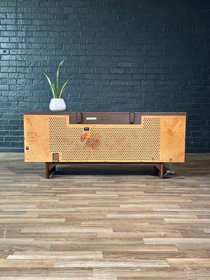 Mid-Century Walnut RCA Victor Victrola Console w/Turntable & Radio, c.1960’s
