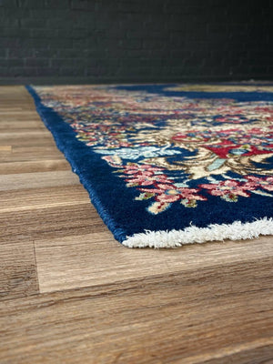 Vintage Persian Kashan Rug – Hand-Knotted Floral Medallion on Deep Indigo Field, c.1940s