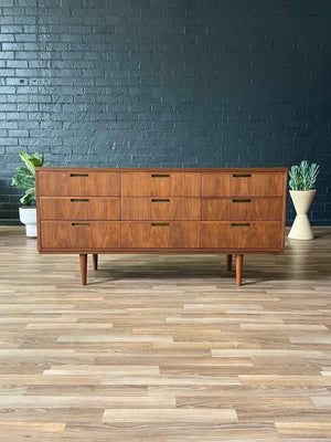 Mid-Century Modern Walnut 9-Drawer Dresser, c.1960’s