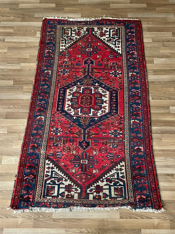 Vintage Persian Hamadan Rug – Hand-Knotted Wool Tribal Medallion, c.1940’s