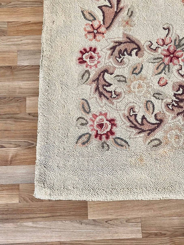 Vintage American Hand-Hooked Floral Rug in Colonial Revival Style, c.1950s