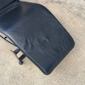 Italian Made Le Corbusier LC4 Leather Chaise Lounge Chair