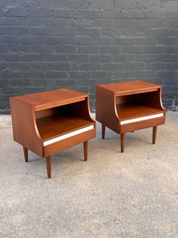 Pair of Mid-Century Modern Two-Tone Night Stands by American of Martinsville, c.1960’s