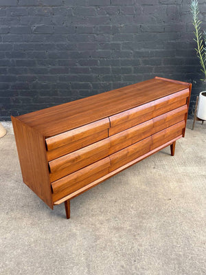 Mid-Century Modern 9-Drawer “1st Edition” Dresser by Lane, c.1960’s