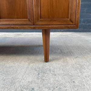 Mid-Century Modern Walnut Trunk by Lane, c.1960’s