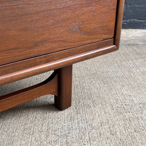 Mid-Century Modern 8-Drawer Walnut Dresser by Cavalier Furniture, c.1960’s