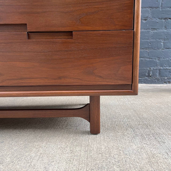Mid-Century Modern 8-Drawer Walnut Dresser by Cavalier Furniture, c.1960’s