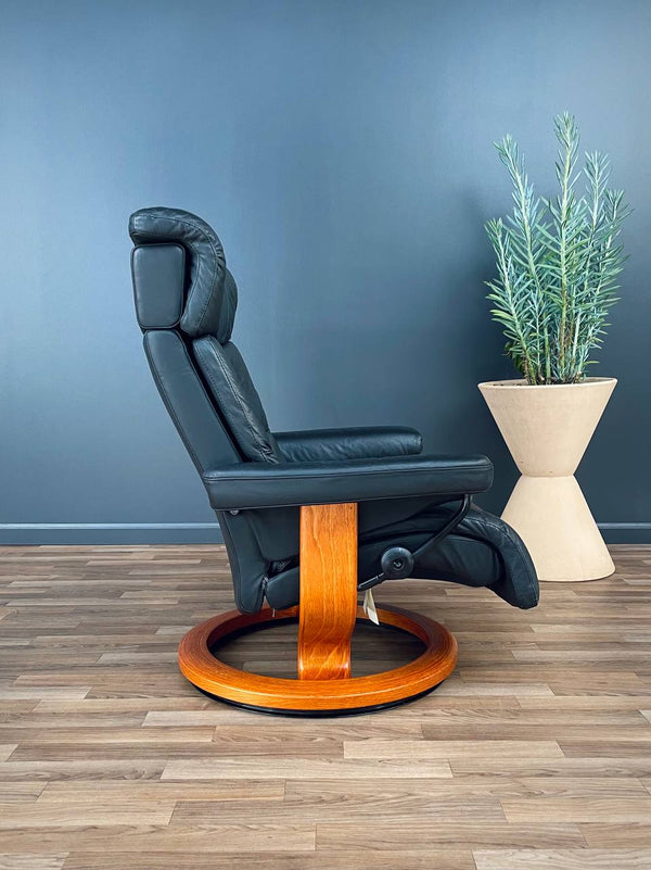 Ekornes Stressless Black Leather Reclining Swivel Lounge Chair