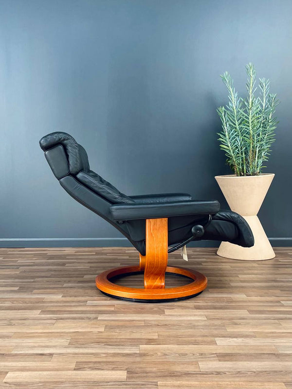 Ekornes Stressless Black Leather Reclining Swivel Lounge Chair