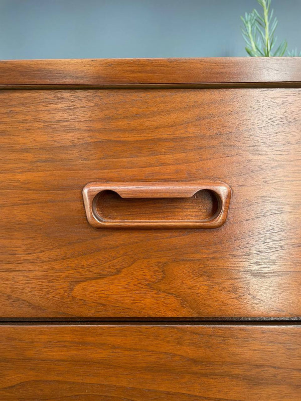 Mid-Century Modern 9-Drawer Dresser by American of Martinsville’s, c.1960’s