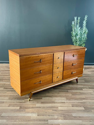 Mid-Century California Modern 9-Drawer Dresser by Burnetts, c.1960’s