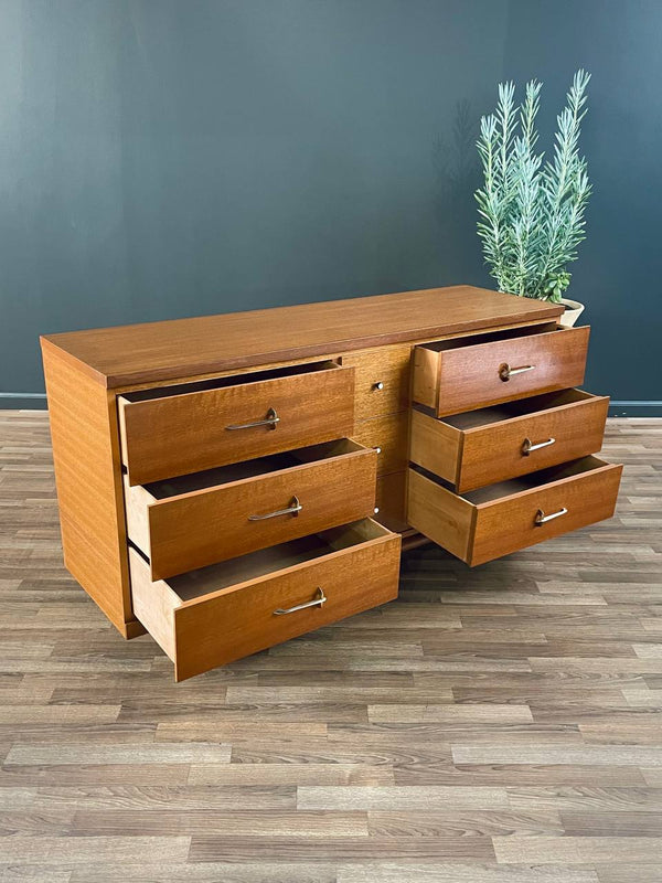 Mid-Century California Modern 9-Drawer Dresser by Burnetts, c.1960’s