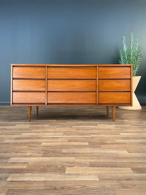 Mid-Century Modern 9-Drawer Dresser by Harmony House, c.1960’s