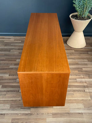 Mid-Century Modern 9-Drawer Dresser by Harmony House, c.1960’s
