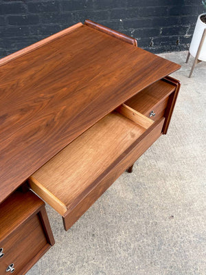 Mid-Century Modern Sculpted Walnut Desk by Hooker, c.1960’s