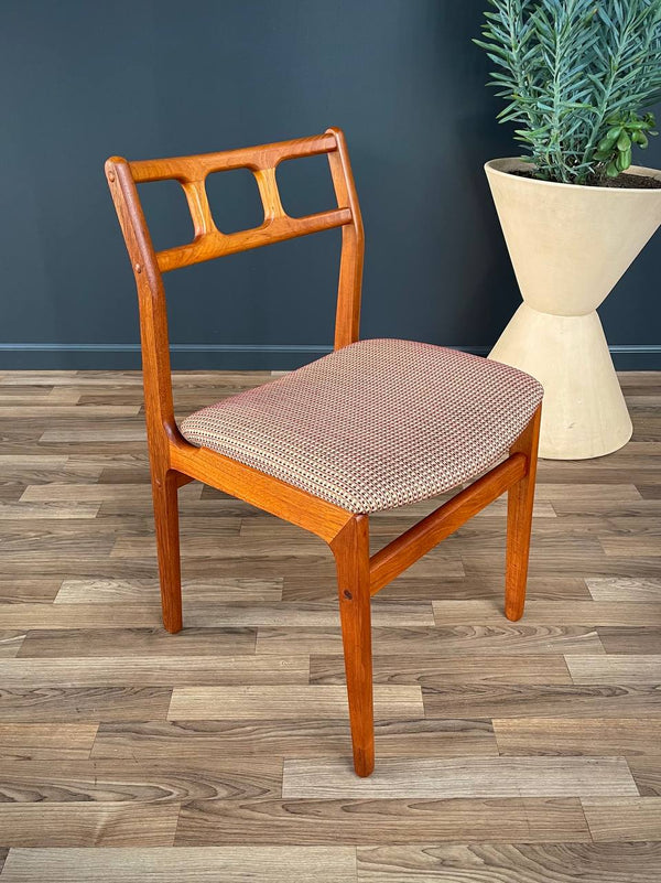 Set of 6 Mid-Century Danish Teak Dining Chairs by D-Scan, c.1960’s