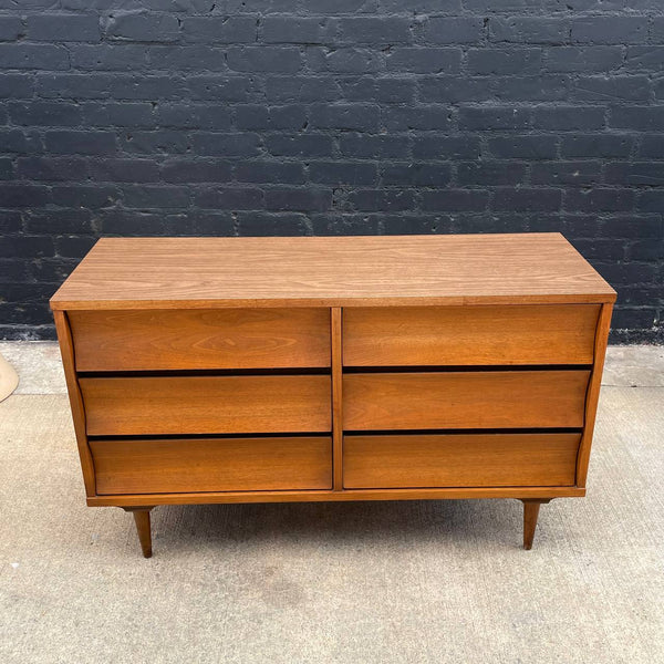 Vintage Mid-Century Modern 6-Drawer Dresser, c.1960’s