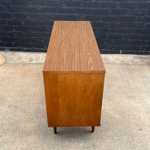 Vintage Mid-Century Modern 6-Drawer Dresser, c.1960’s