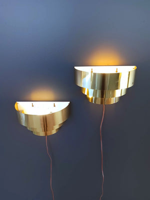 Pair of Mid-Century Modern 3-Tier Brass Wall Sconces