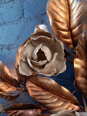 Hollywood Regency Italian Gold Gilt Leaves Toleware Sconce with White Flowers, c.1960’s