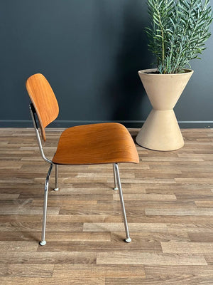 Vintage Mid-Century Modern DCM Chair by Charles Eames for Herman Miller, c.1960’s