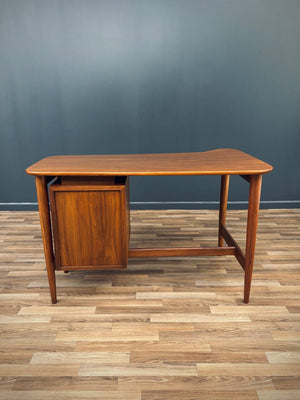 Mid-Century Modern Desk by Merton Gershun for American of Martinsville, c.1950’s