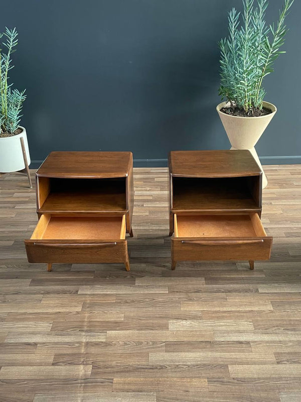 Pair of Mid-Century Modern Night Stands by Heywood Wakefield, c.1950’s