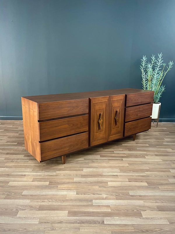 Mid-Century Modern Walnut 9-Drawer Dresser by American of Martinsville, c.1950’s