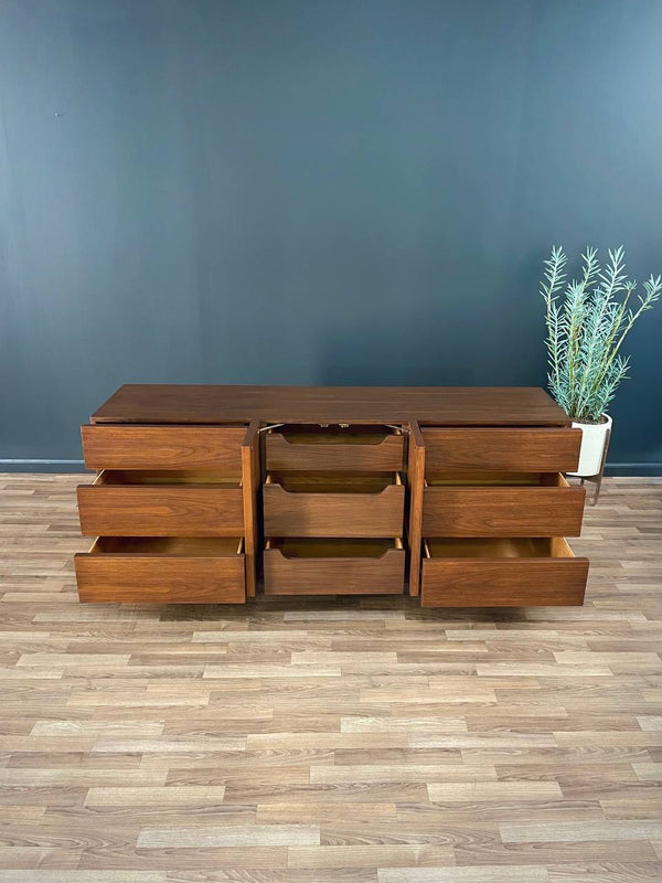 Mid-Century Modern Walnut 9-Drawer Dresser by American of Martinsville, c.1950’s