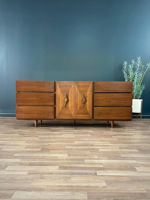 Mid-Century Modern Walnut 9-Drawer Dresser by American of Martinsville, c.1950’s