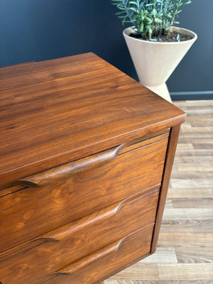 Mid-Century Modern 9-Drawer Walnut Dresser, c.1950’s