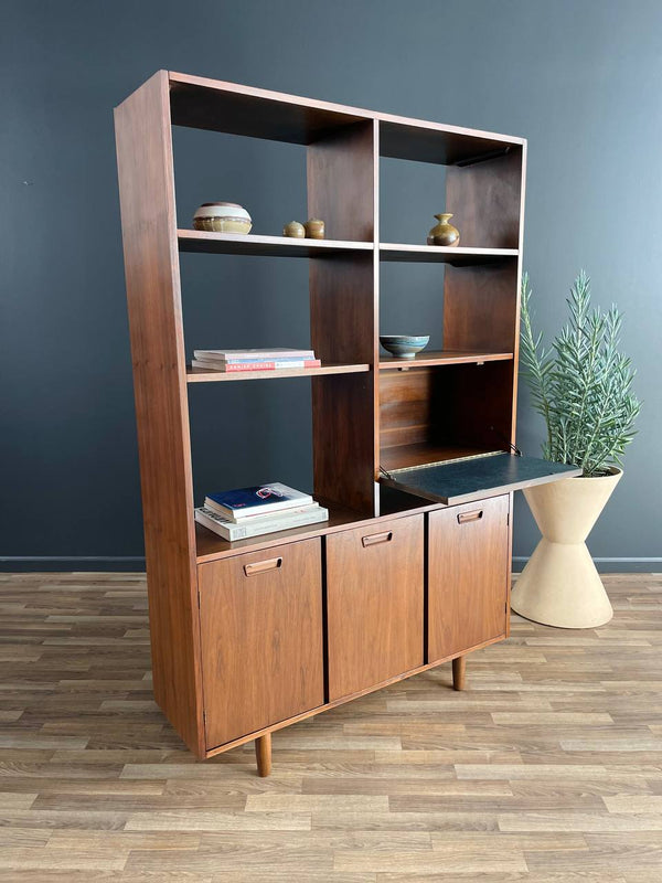 Mid-Century Modern Free-Standing Walnut Bookshelf, c.1960’s