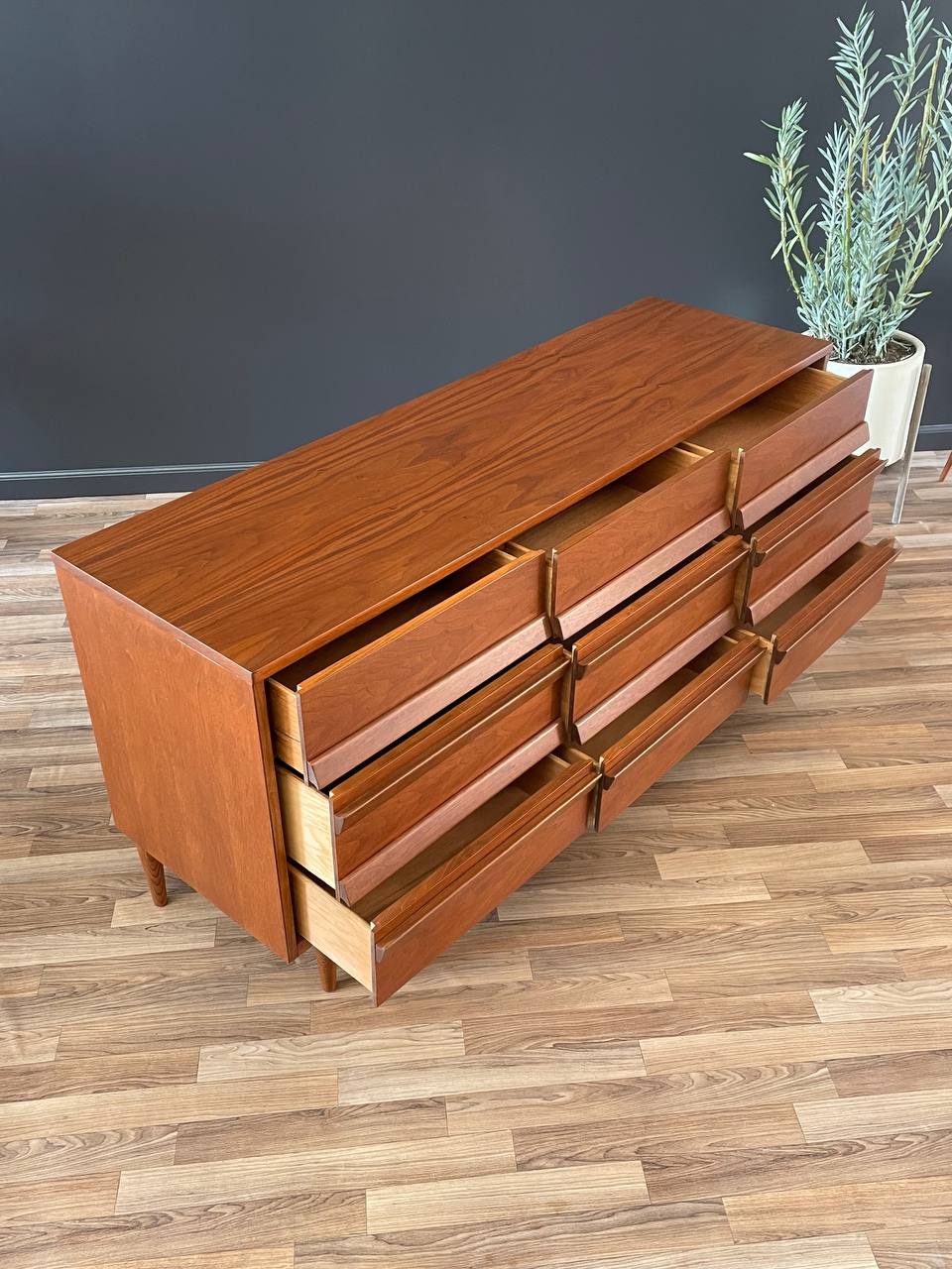 Mid-Century Modern Walnut 9-Drawer Dresser by Bassett Furniture, c.196 Vintage Supply Mid-Century Modern Walnut 9-Drawer Dresser by Bassett Furniture, c.196 Vintage Supply