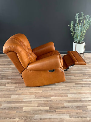 English Chesterfield Style Italian Leather Reclining Lounge Chair, c.1970’s