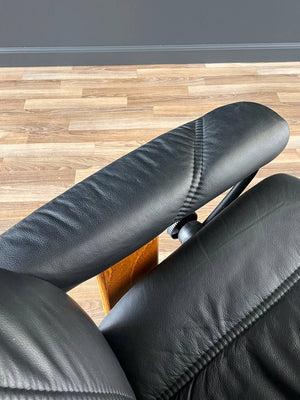 Ekornes Stressless Tan  Leather Reclining Swivel Chair with Ottoman pop