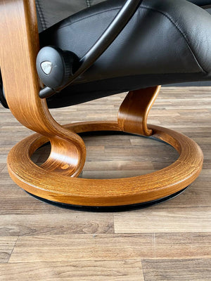 Ekornes Stressless Tan  Leather Reclining Swivel Chair with Ottoman pop