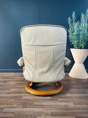 Ekornes Stressless Beige Leather Reclining Swivel Lounge Chair