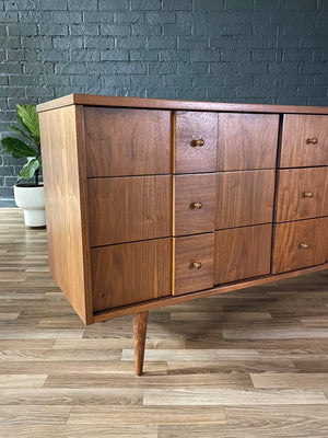 Mid-Century Modern Walnut 9-Drawer Dresser, c.1960’s