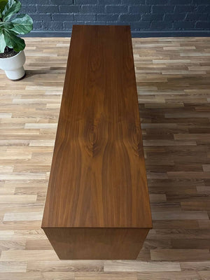 Mid-Century Modern Walnut 9-Drawer Dresser, c.1960’s