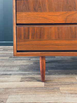 Mid-Century Modern Walnut 9-Drawer Dresser, c.1960’s