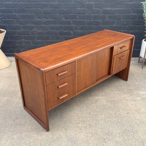 Mid-Century Modern Walnut Credenza, c.1970’s