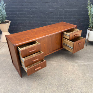 Mid-Century Modern Walnut Credenza, c.1970’s