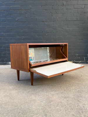 Mid-Century Modern Walnut Liquor Cabinet Credenza, c.1950’s