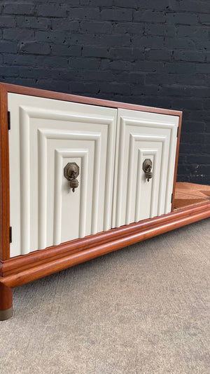 Mid-Century Modern Credenza by Renzo Rutili for Johnson Furniture, c.1950’s
